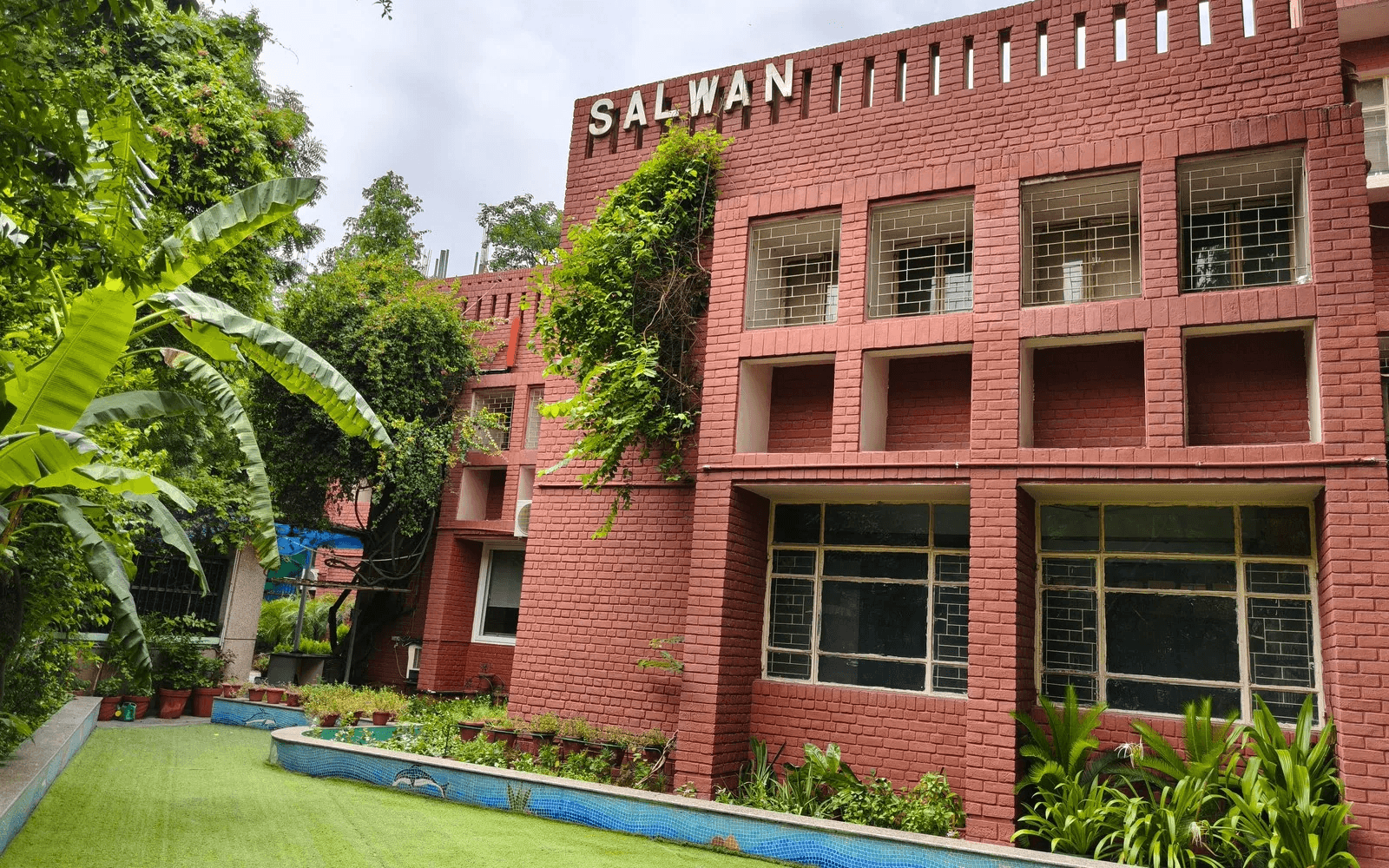 Salwan Junior School, Naraina