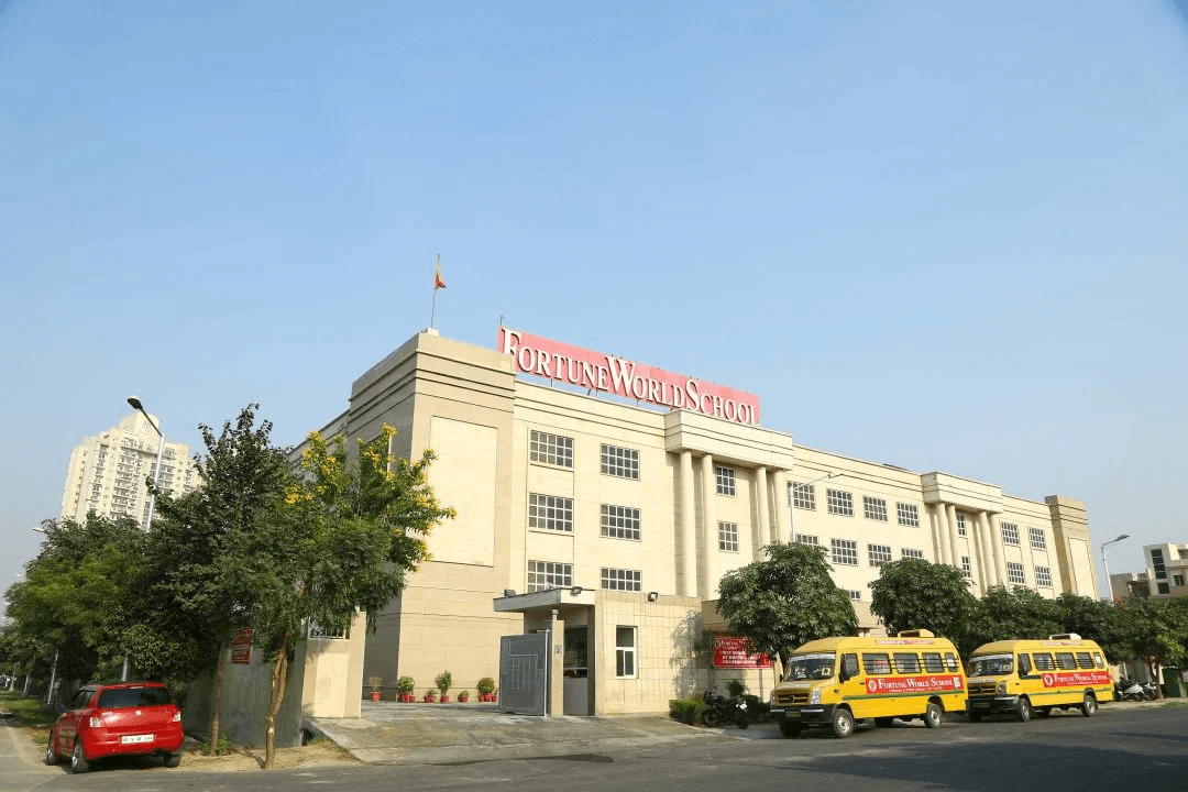 Fortune World School, Sec-105