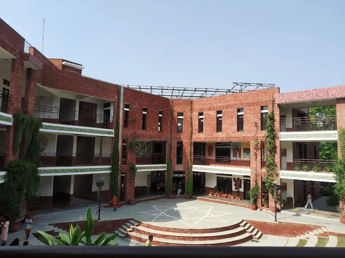 Shikshantar School, Sec-41