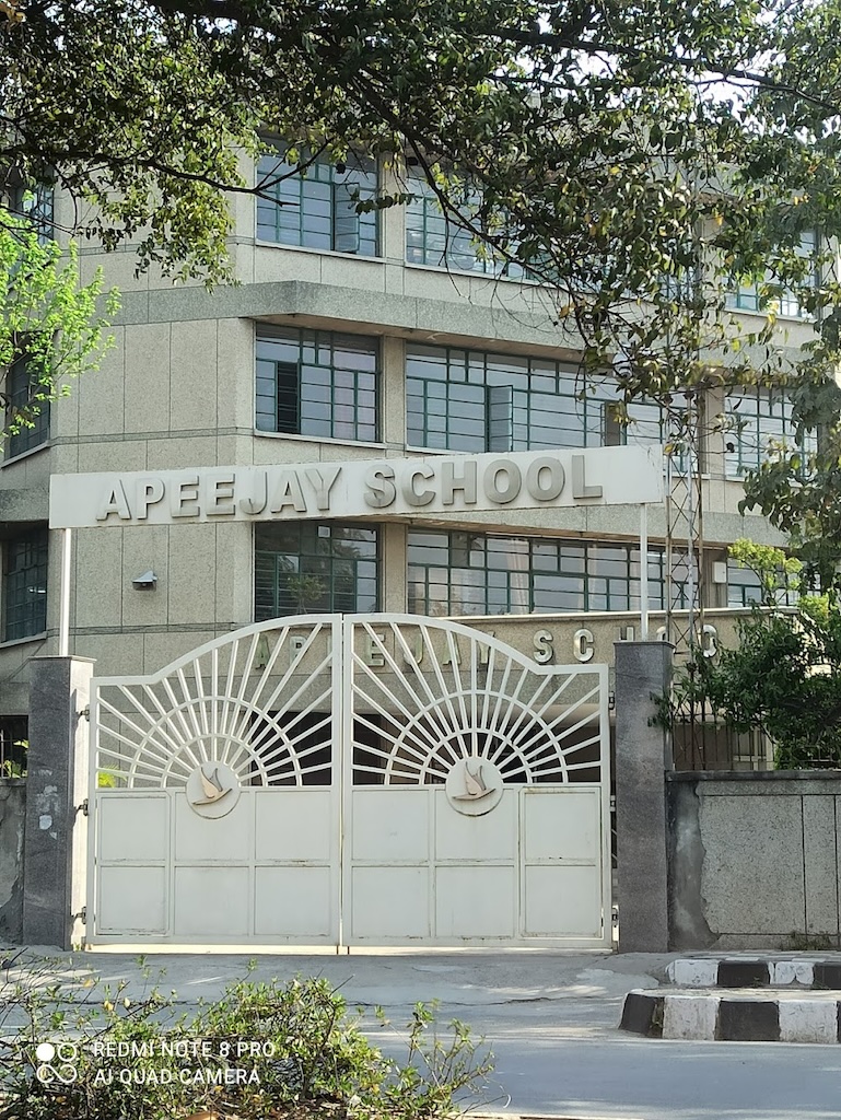 Apeejay School, Pitampura photo 1